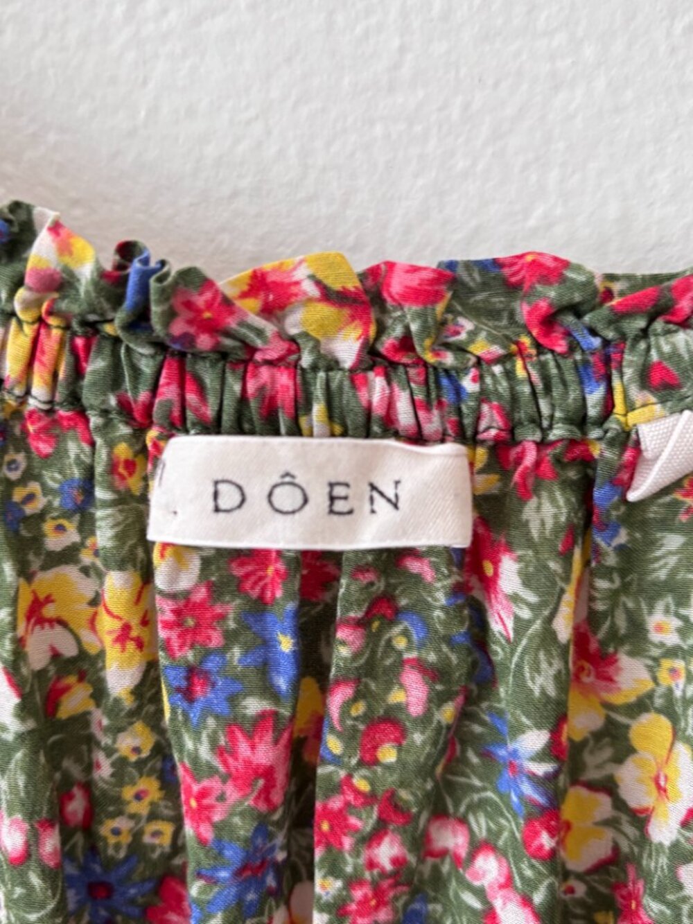 Dôen Emmaretta Shirred Floral Dress in Jardin Du Chateau - Picture 7 of 7